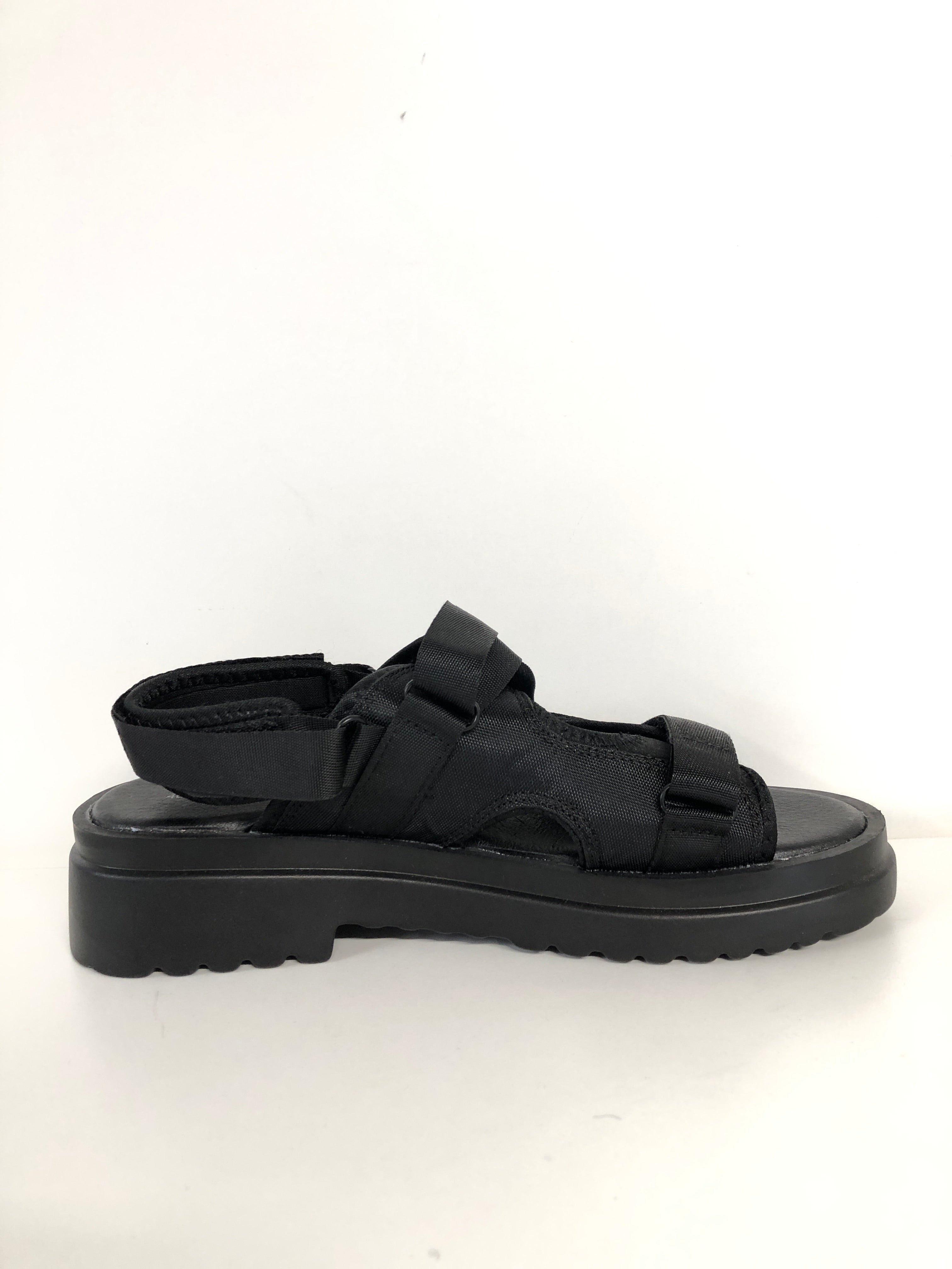 Oinak Sandaler